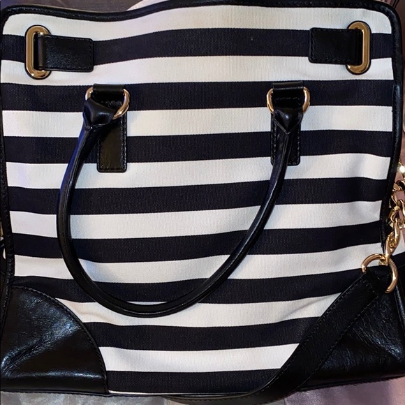 Purse - Picture 2 of 4